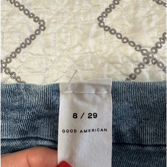 NWT Good American 8/29 Good Curve Skinny jeans-distressed-super cute! - Picture 4 of 5